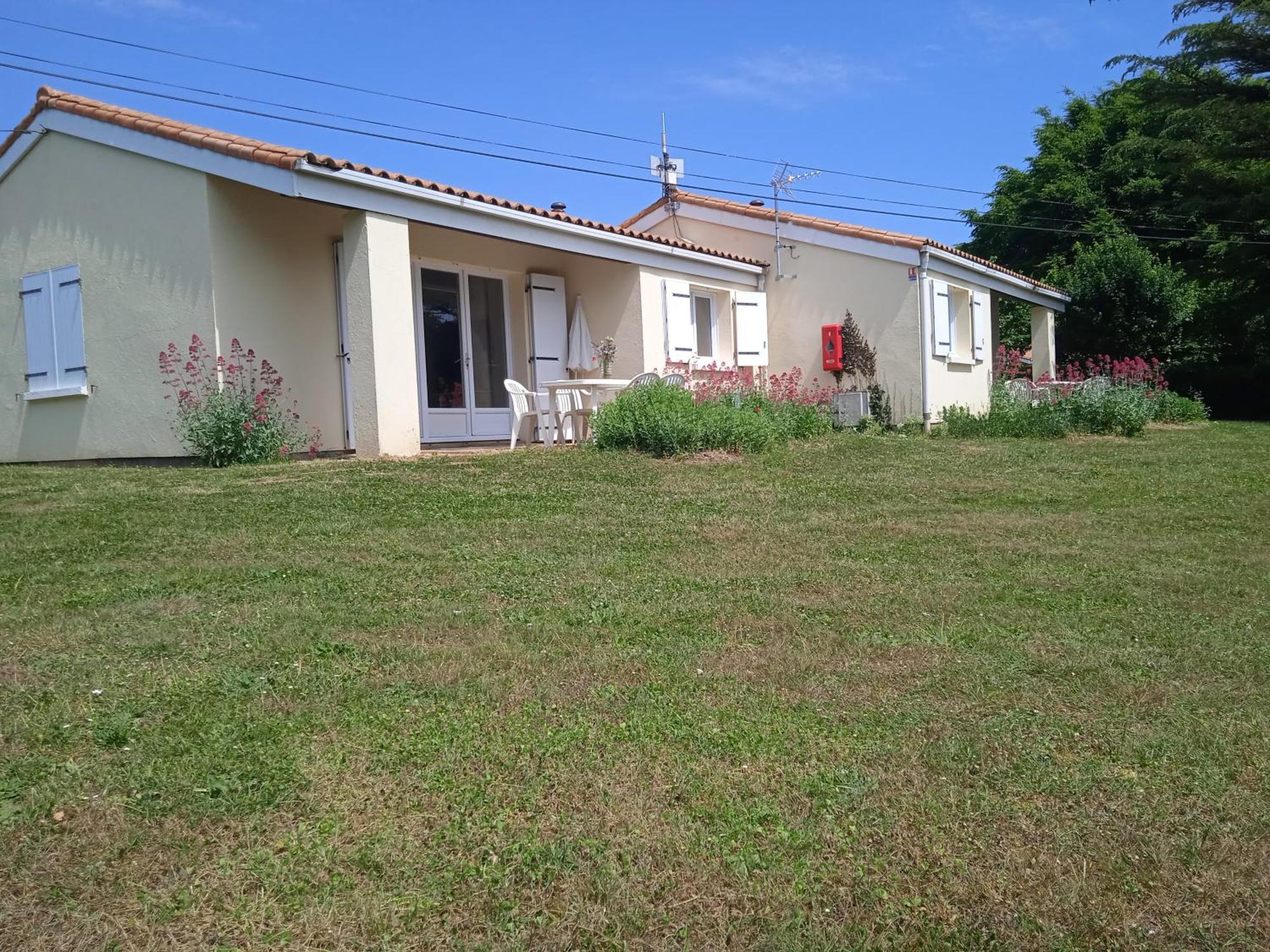 Hotel Olydea Le Lambon - Prailles-La-Couarde Exterior foto